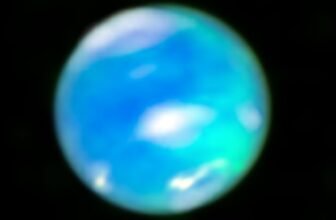 This Is the First-Ever Picture of Neptune’s Auroral Glow