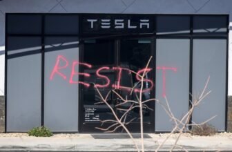 Auto Present in Canada Boots Tesla Over Security Issues