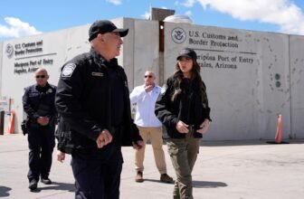 The Trump administration desires to {photograph} everybody leaving the US by automotive
